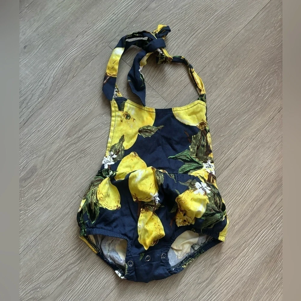 Lemon design romper backless 0-6 months.
